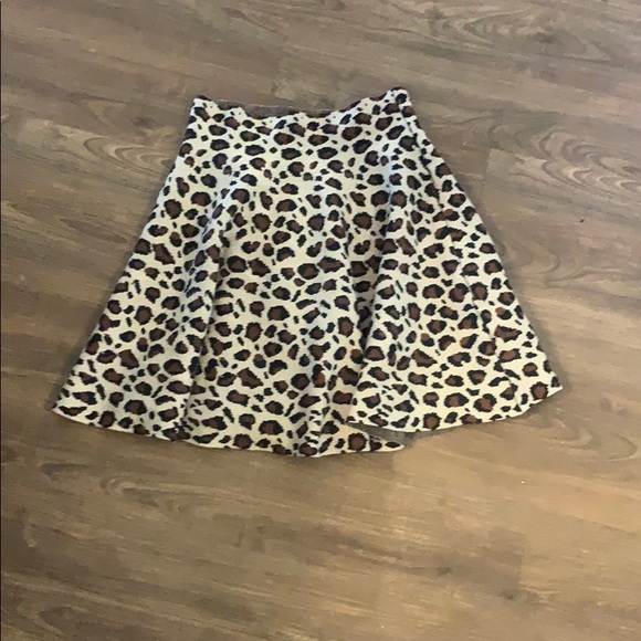 Dresses & Skirts - Skirt